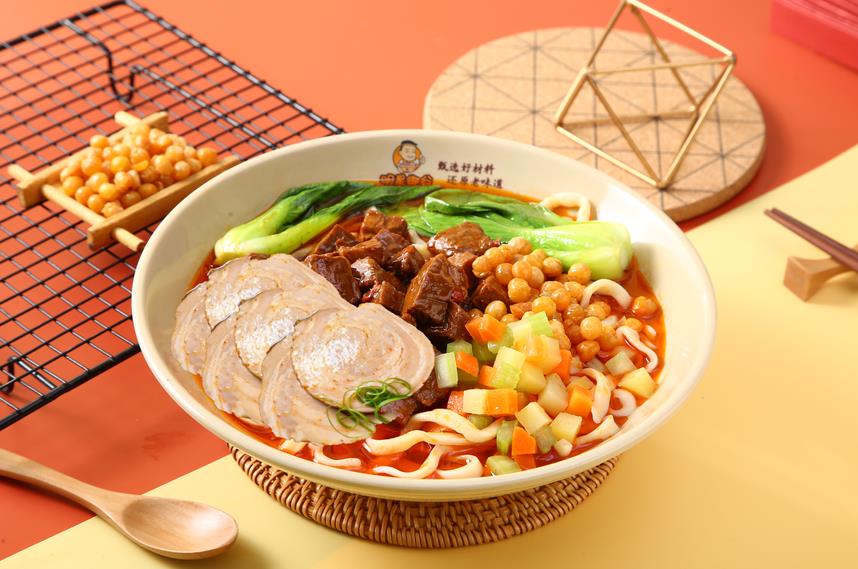豚骨牛肉面
